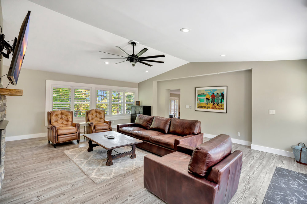221 Lakeside Drive