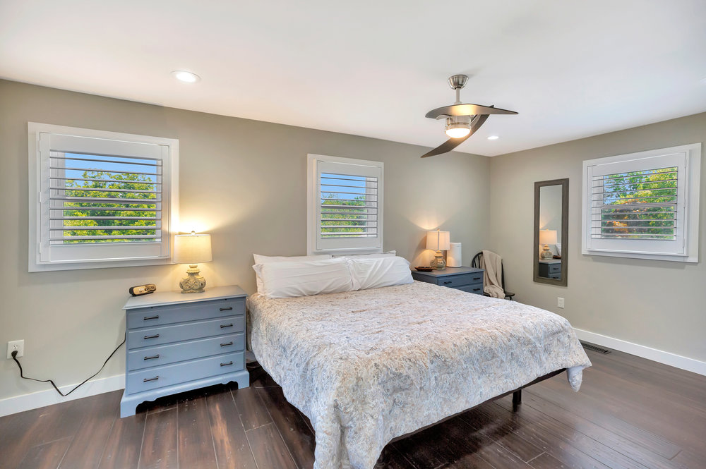221 Lakeside Drive