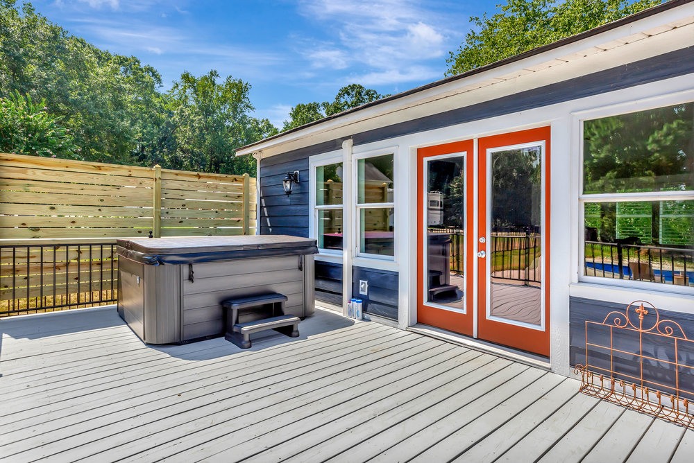 221 Lakeside Drive