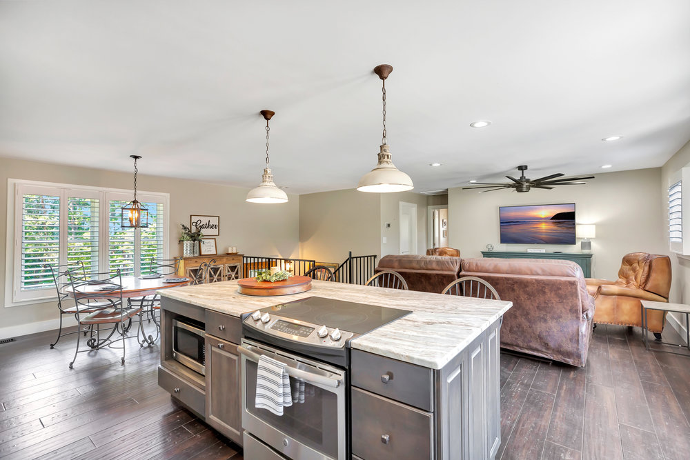 221 Lakeside Drive