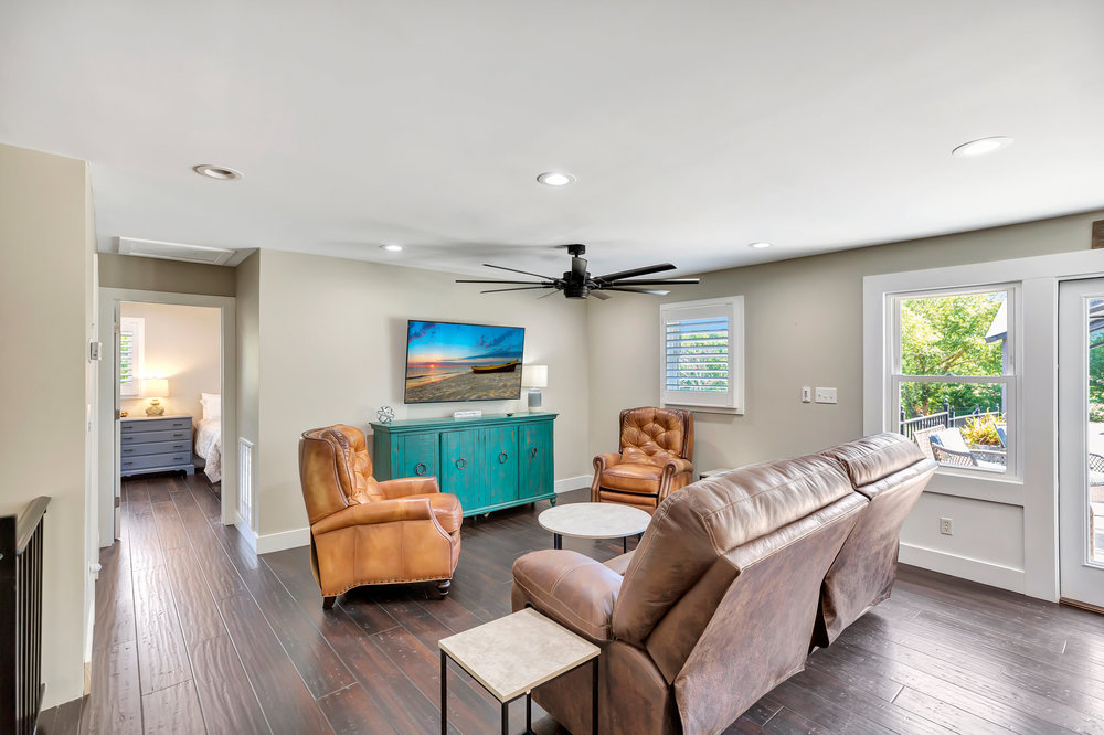 221 Lakeside Drive