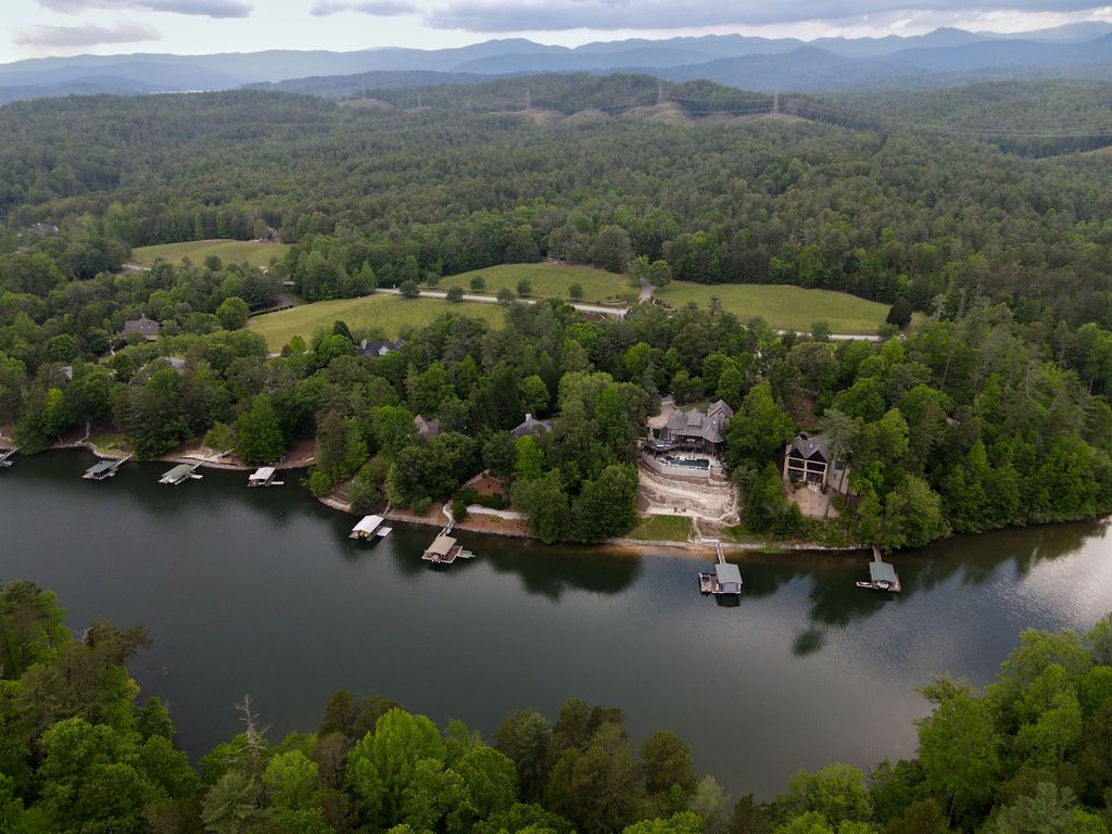 260 Eastatoe Parkway