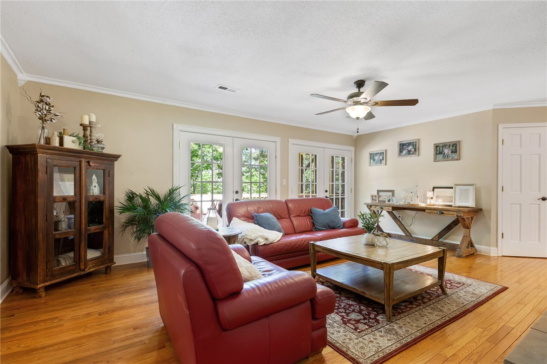 6001 N Mt Vernon Drive