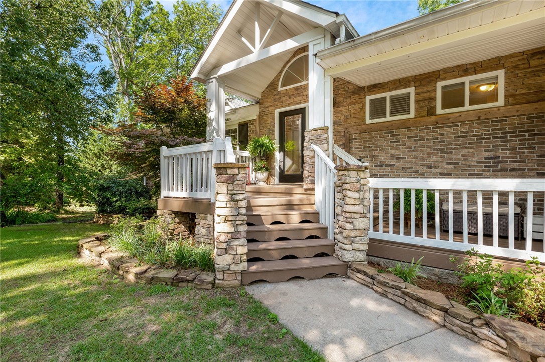 6001 N Mt Vernon Drive