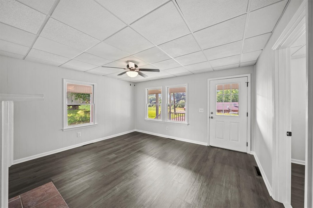 2110 Walhalla Highway