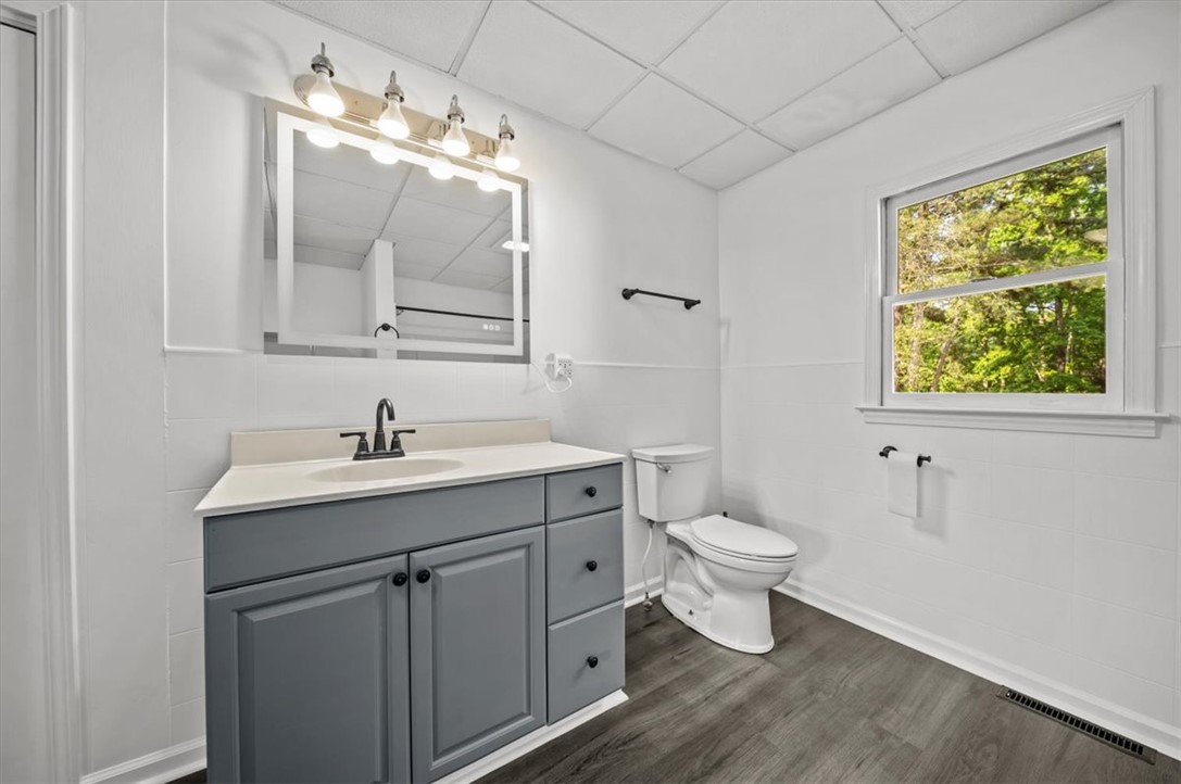 2110 Walhalla Highway