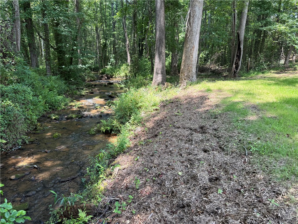 2110 Walhalla Highway