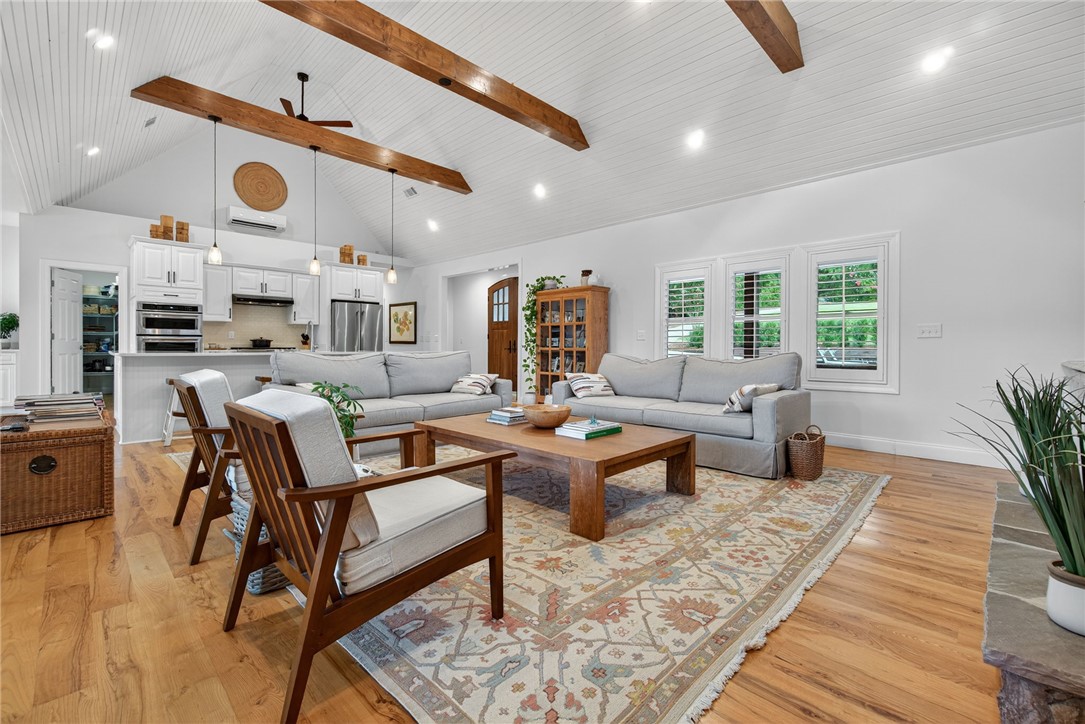 118 Pointe Harbor Drive