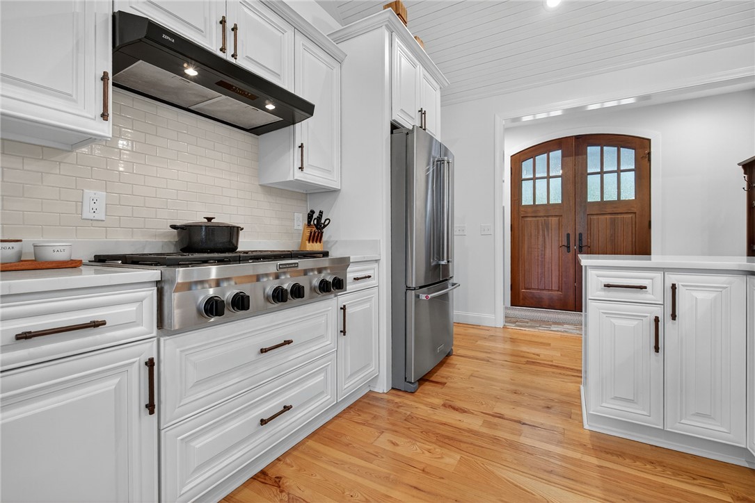 118 Pointe Harbor Drive