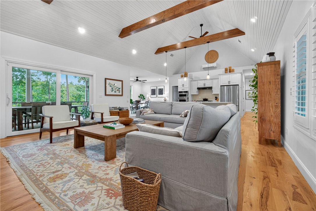 118 Pointe Harbor Drive