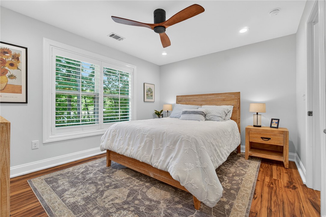 118 Pointe Harbor Drive