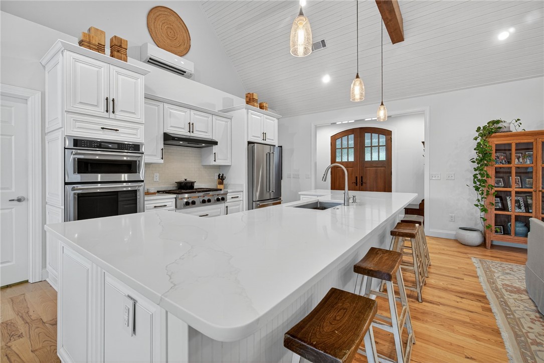 118 Pointe Harbor Drive