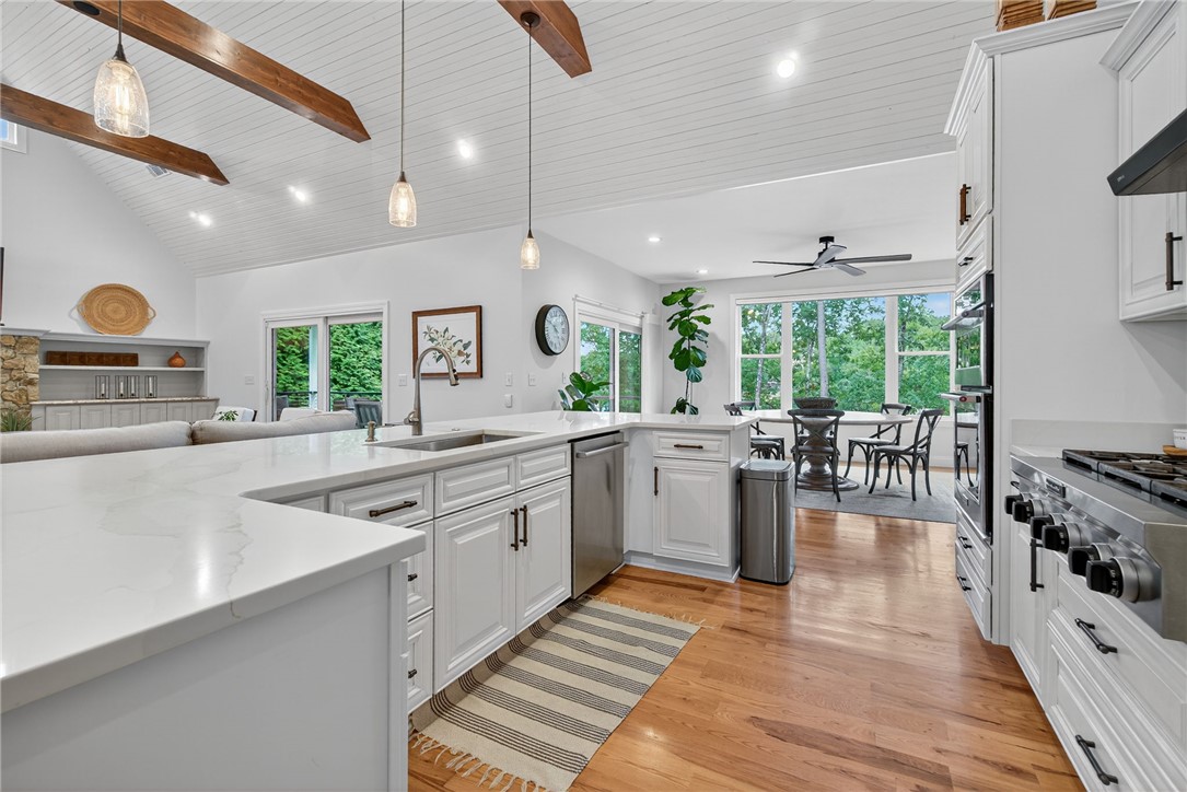 118 Pointe Harbor Drive