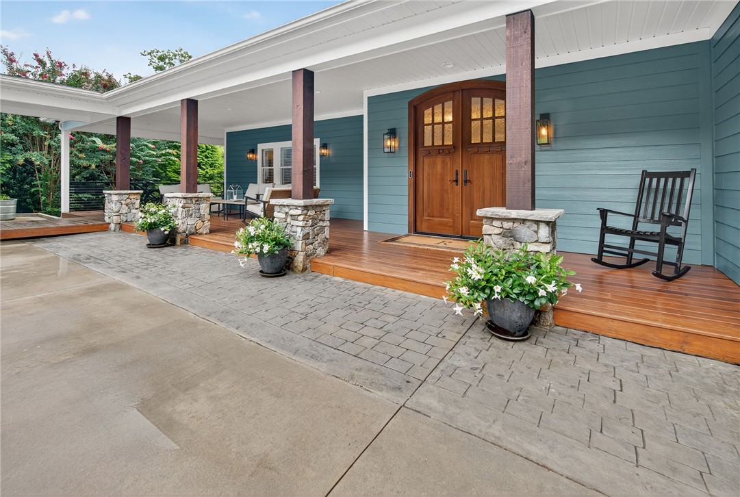 118 Pointe Harbor Drive