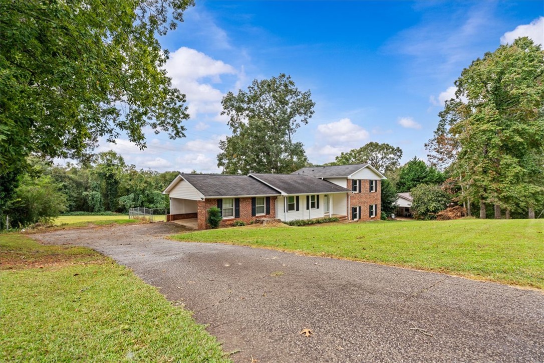 408 Fernwood Drive