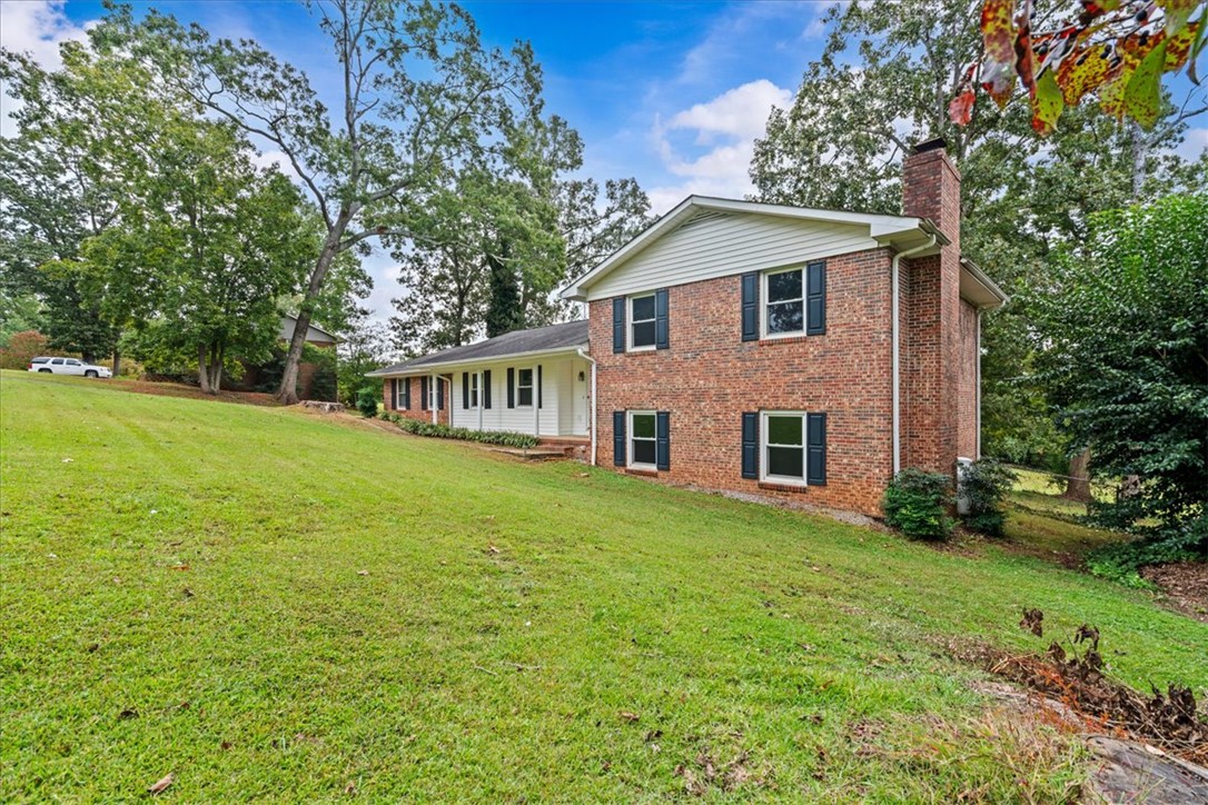 408 Fernwood Drive