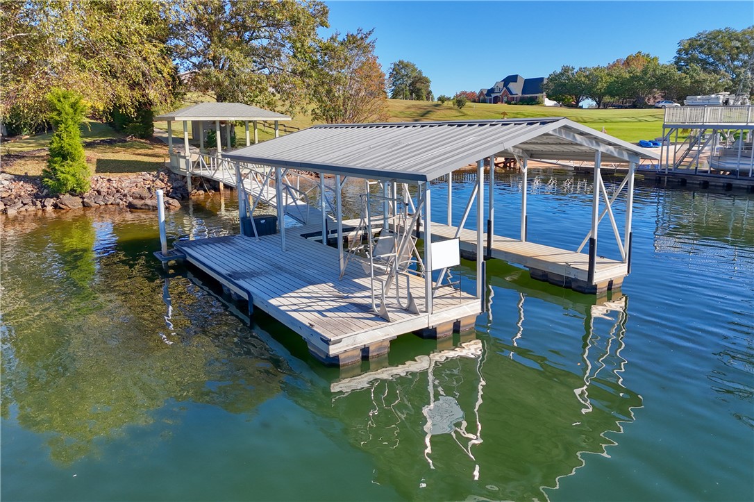 192 Walker Point