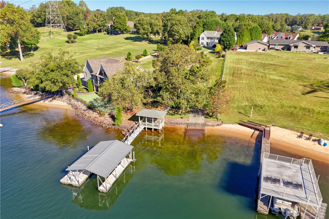 192 Walker Point