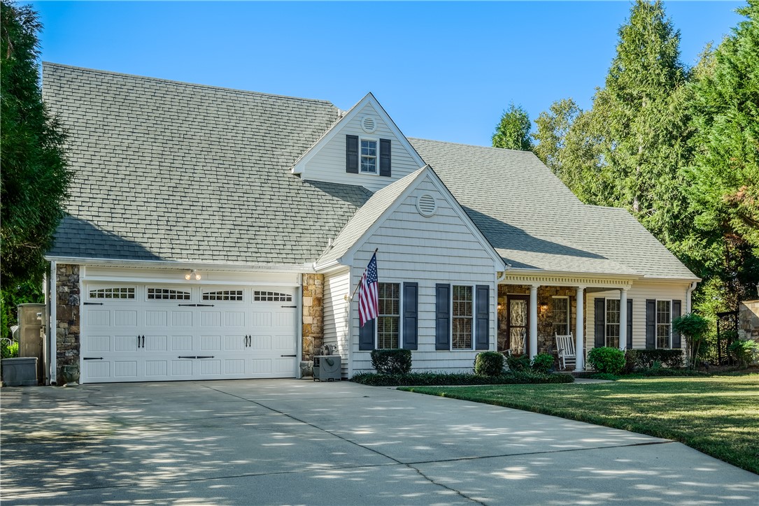 192 Walker Point