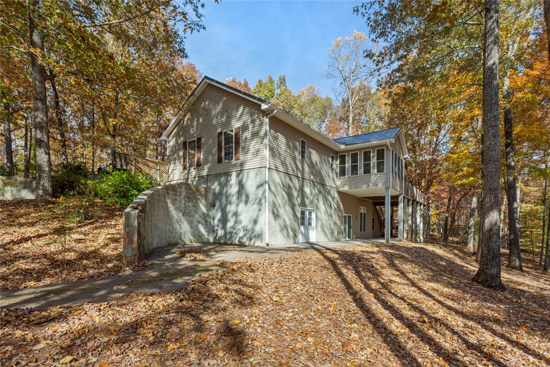 310 Falcons Nest Road