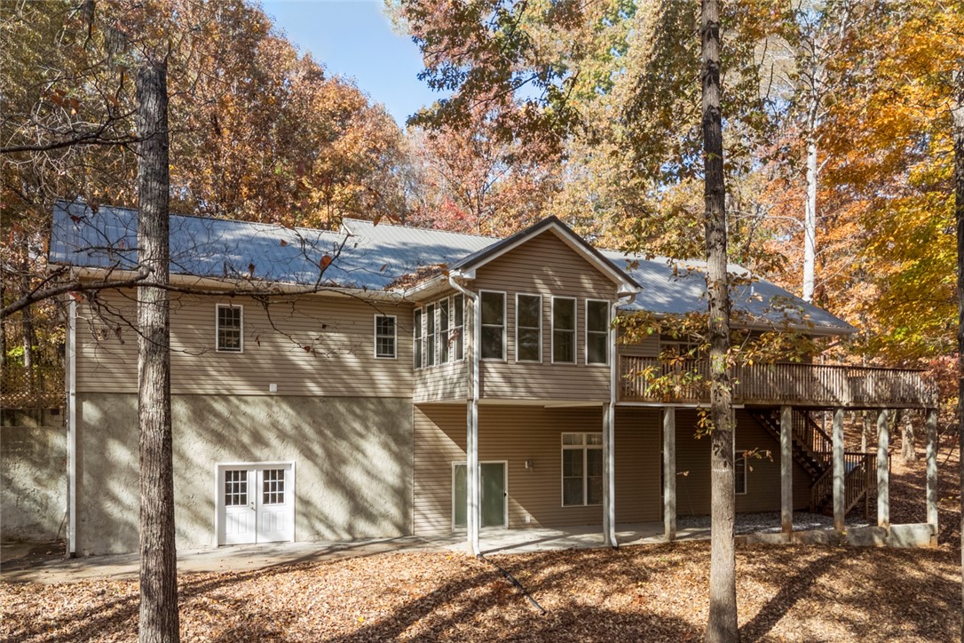 310 Falcons Nest Road