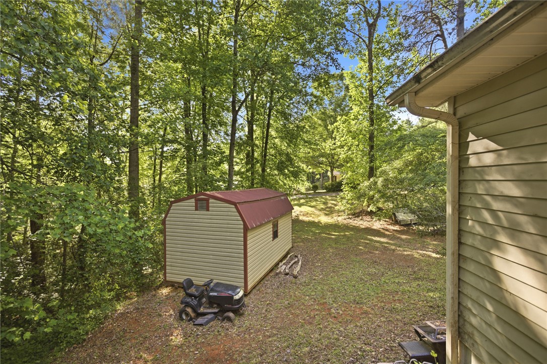 858 Robinhood Drive