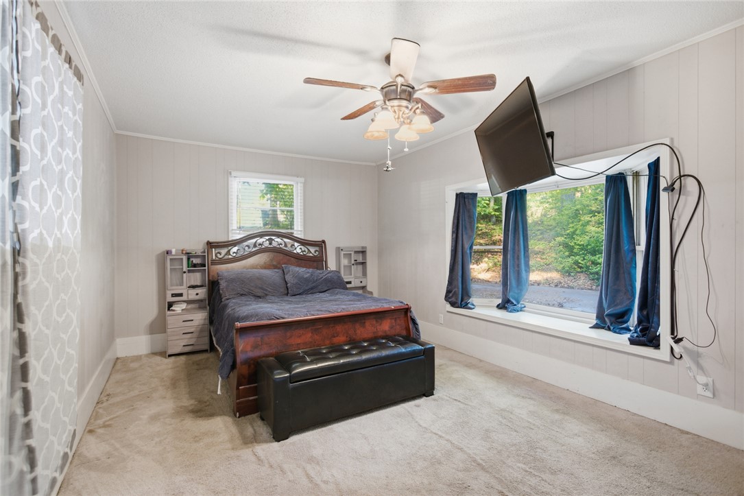 858 Robinhood Drive