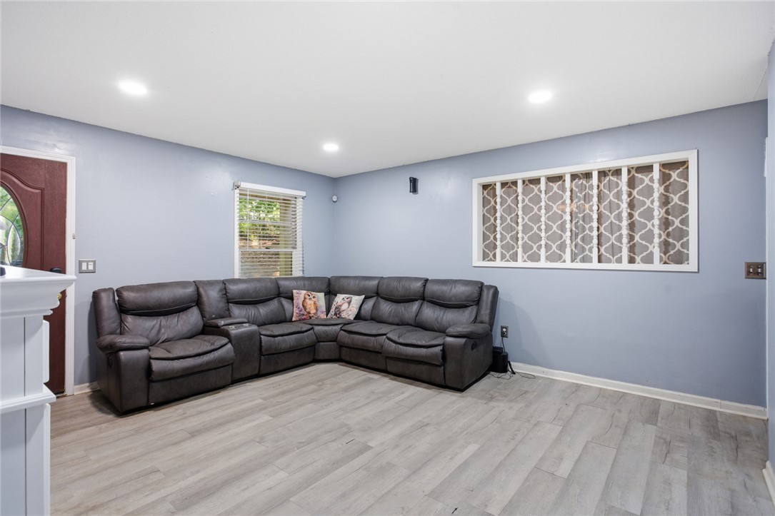858 Robinhood Drive