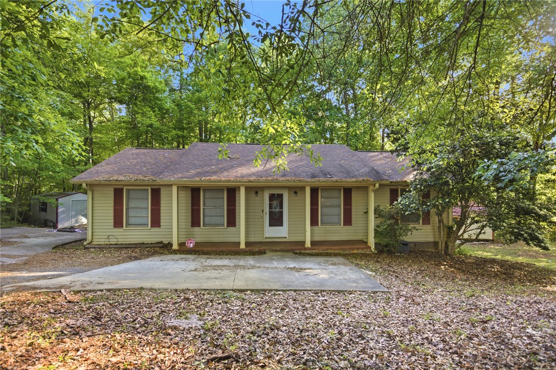 858 Robinhood Drive