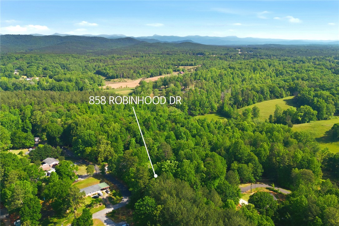 858 Robinhood Drive