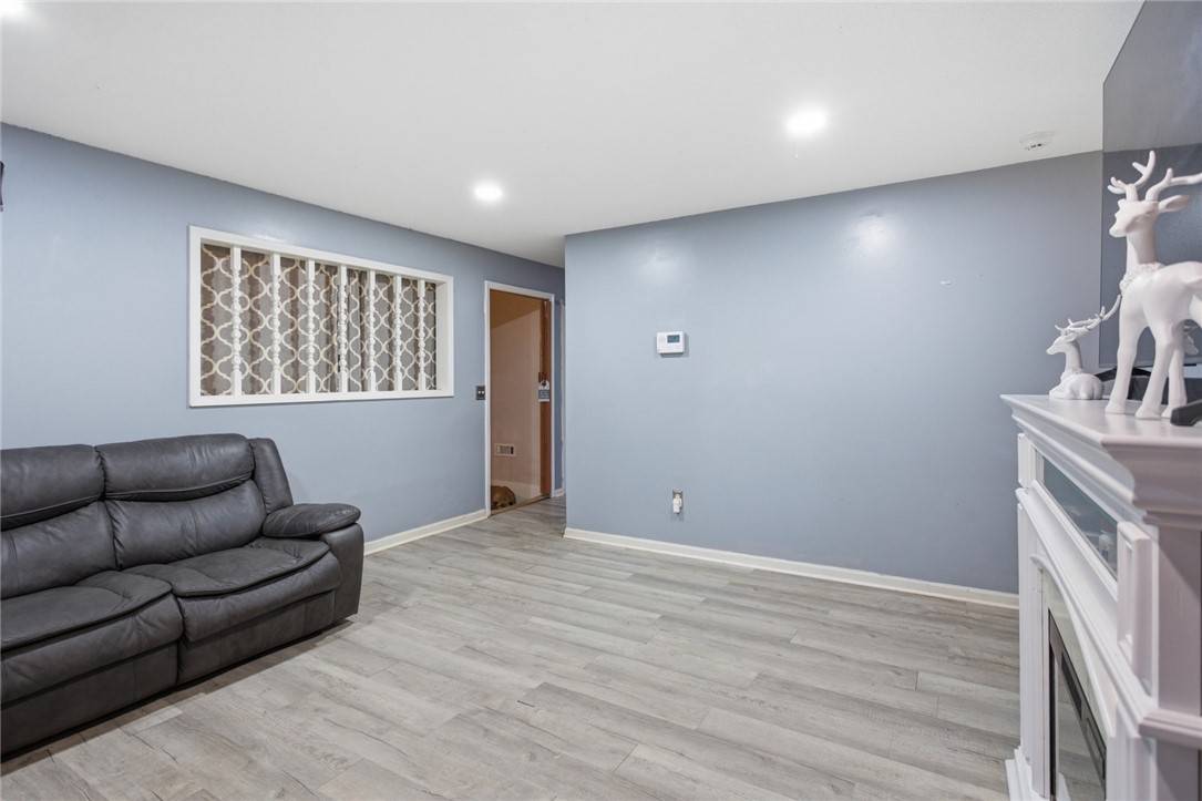 858 Robinhood Drive