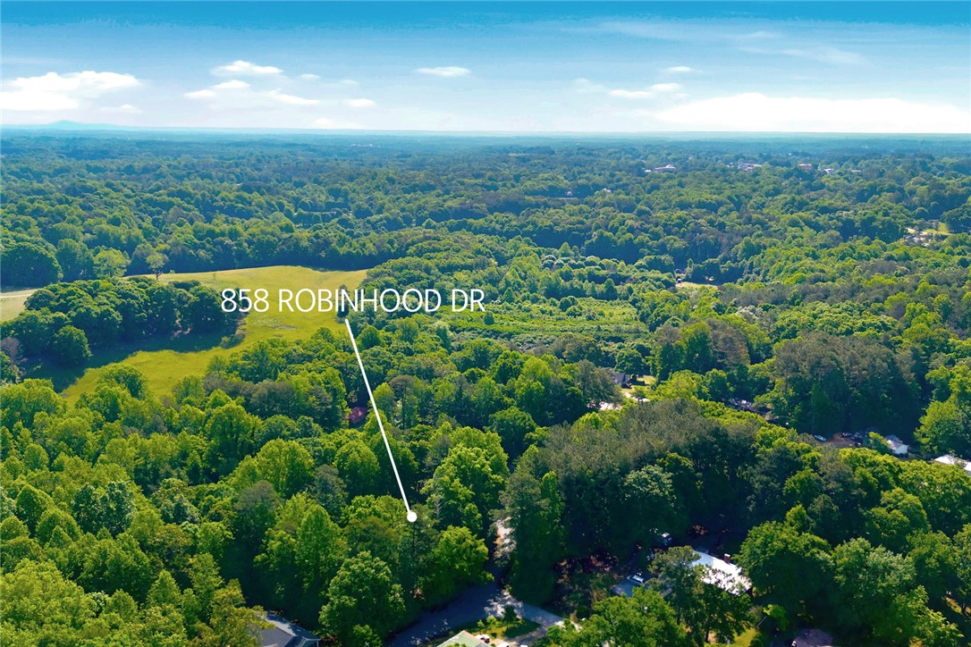 858 Robinhood Drive