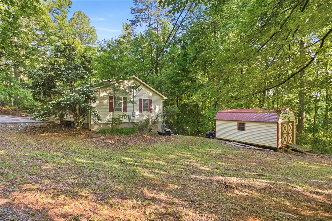 858 Robinhood Drive
