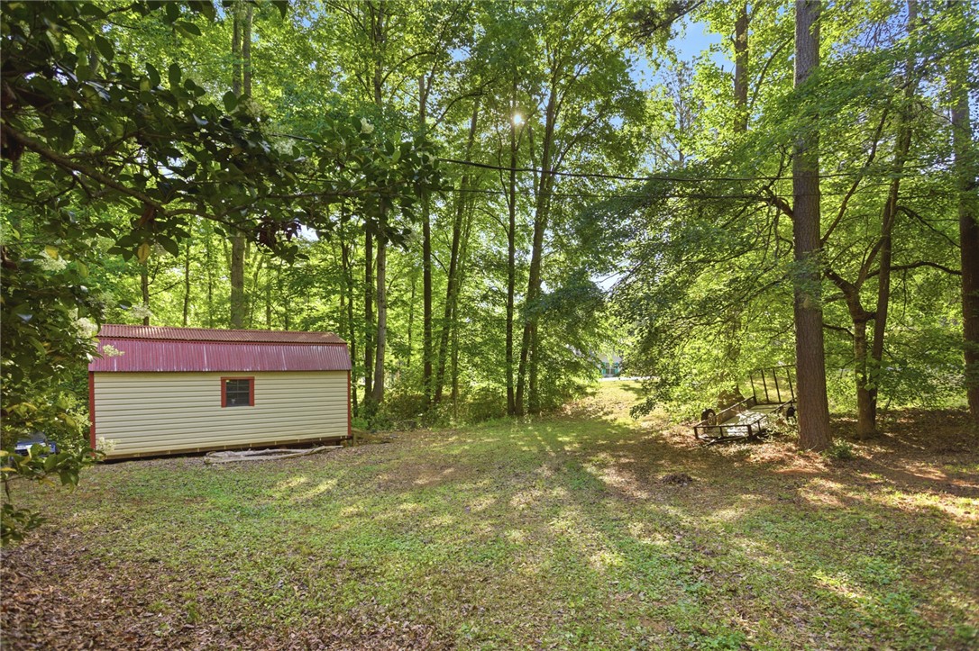 858 Robinhood Drive