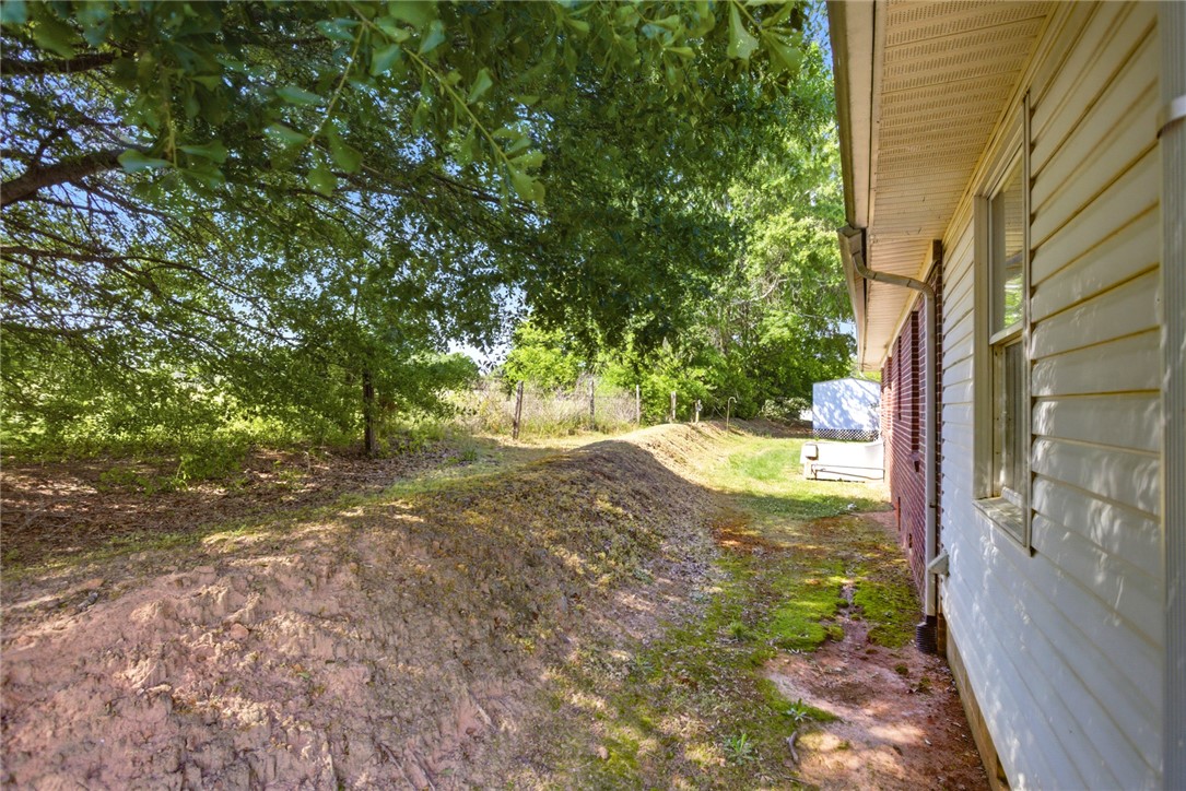 282 W Bennett Road