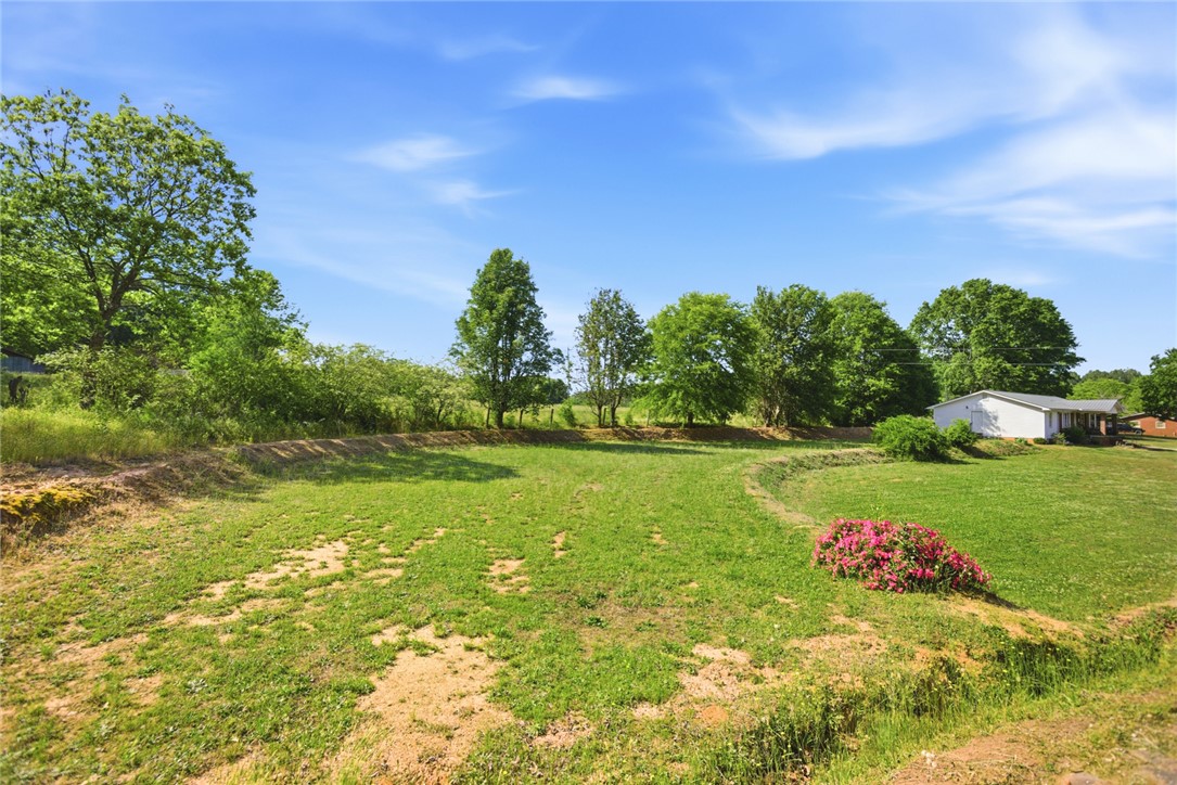 282 W Bennett Road