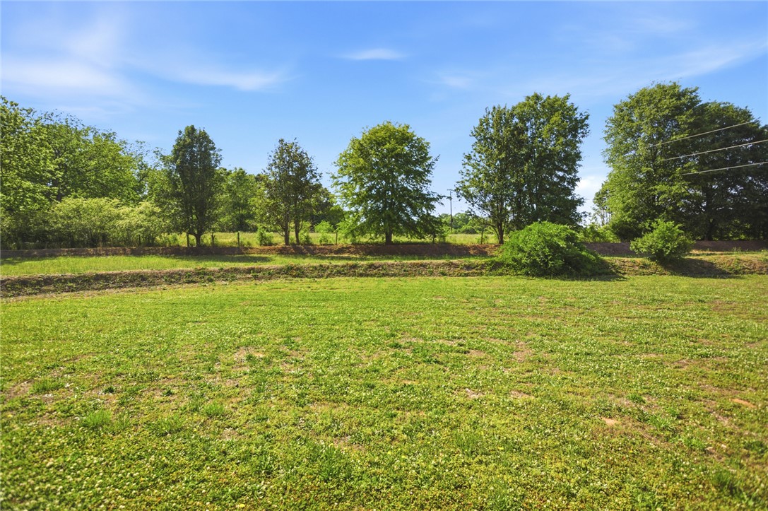 282 W Bennett Road