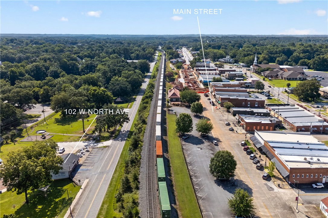102 W North Avenue