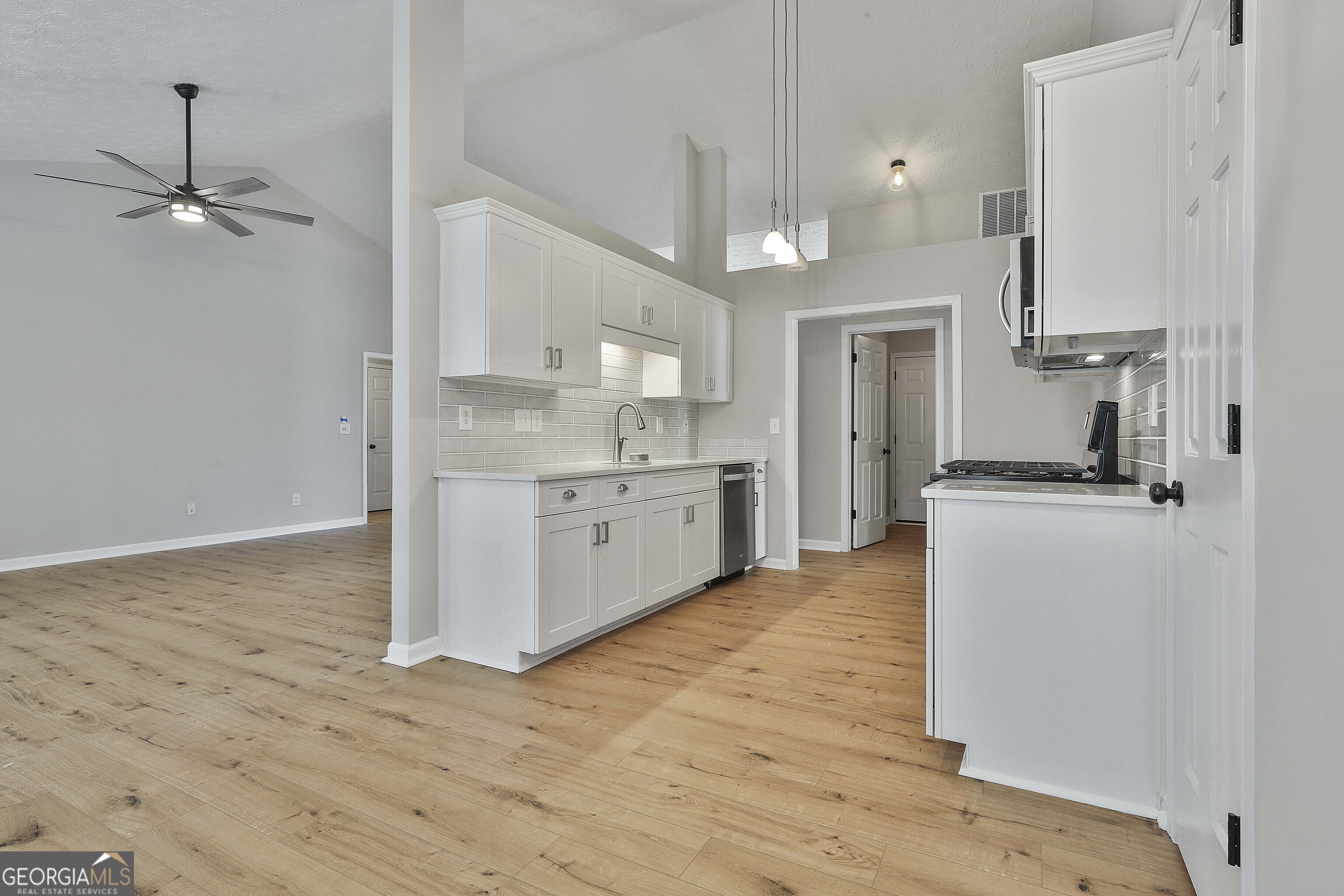 208 Lake Cove Approach