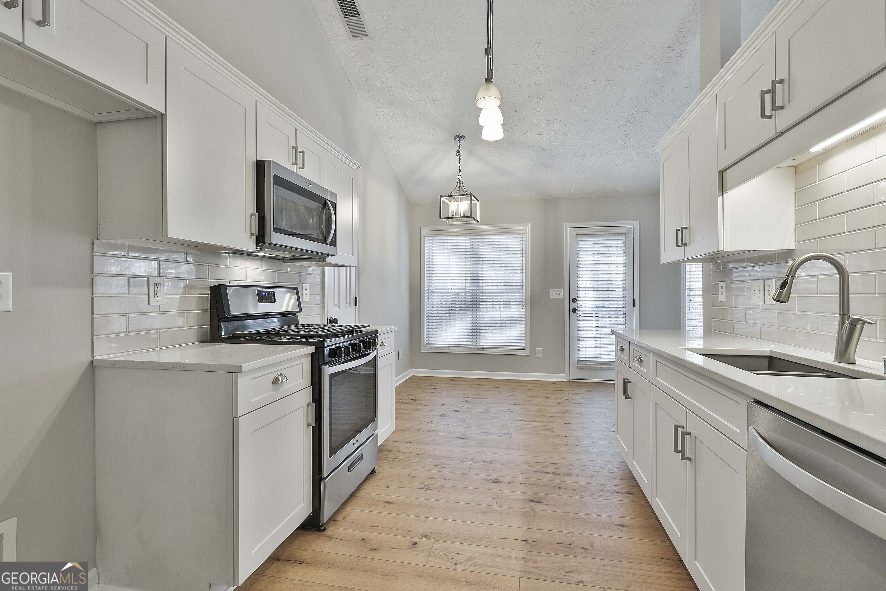 208 Lake Cove Approach