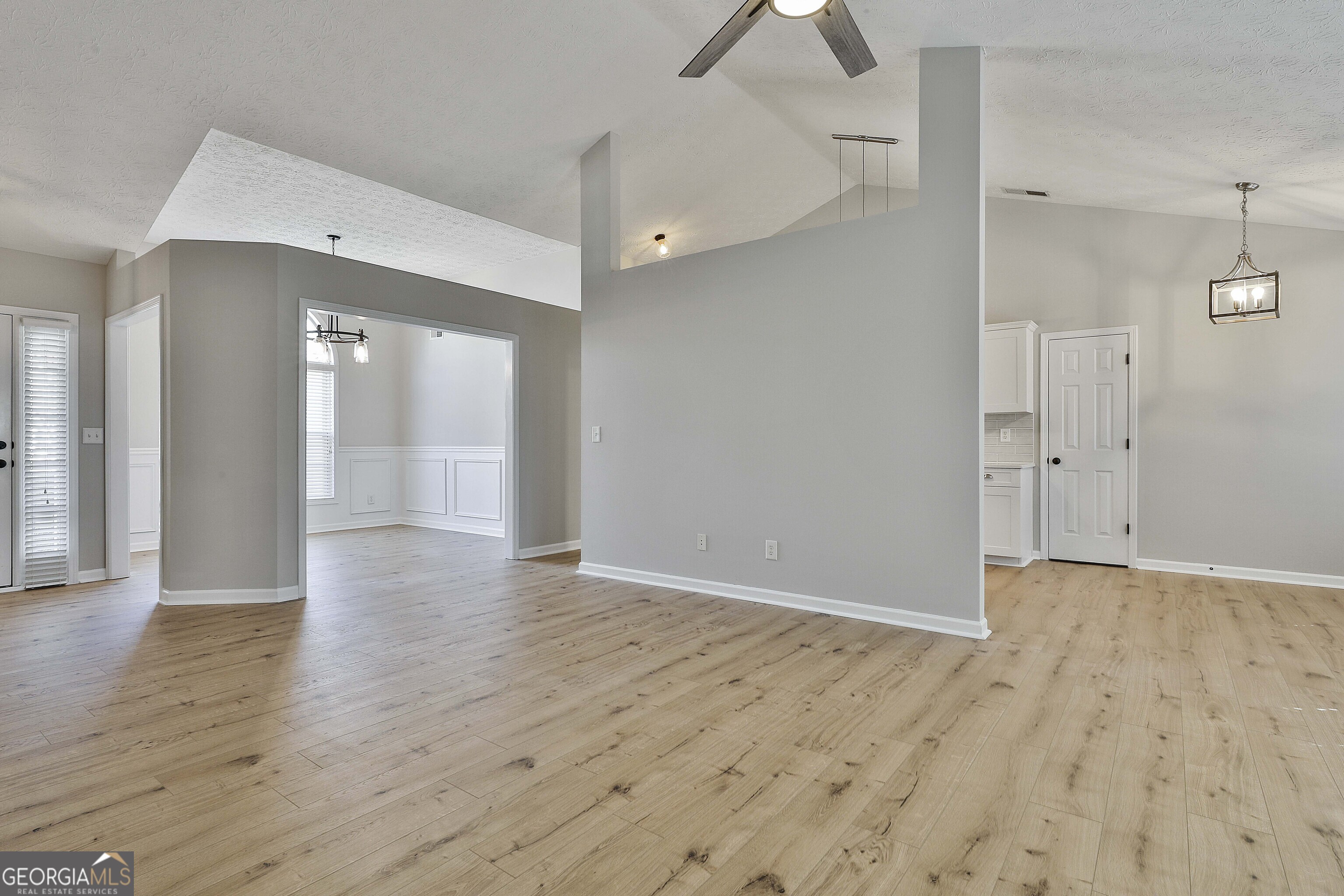 208 Lake Cove Approach