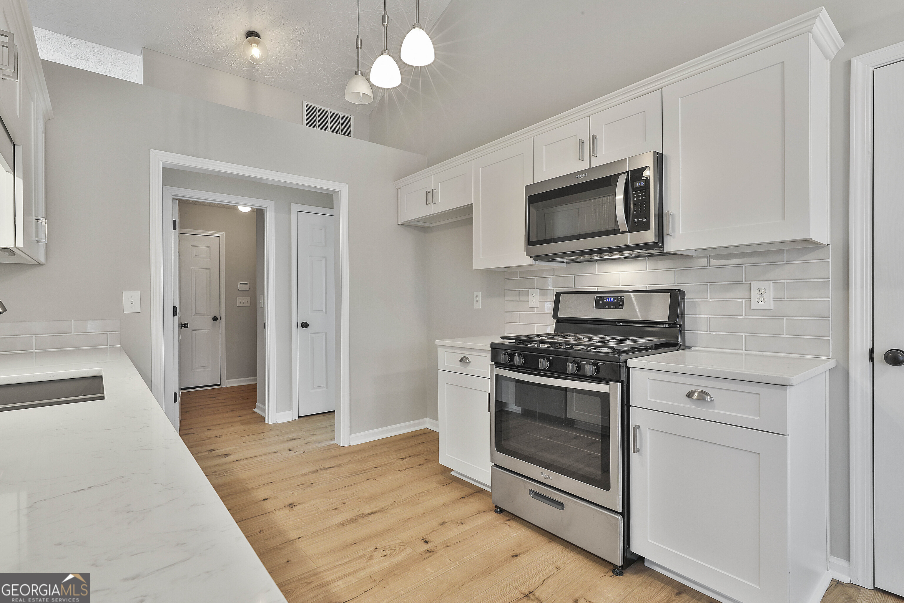 208 Lake Cove Approach