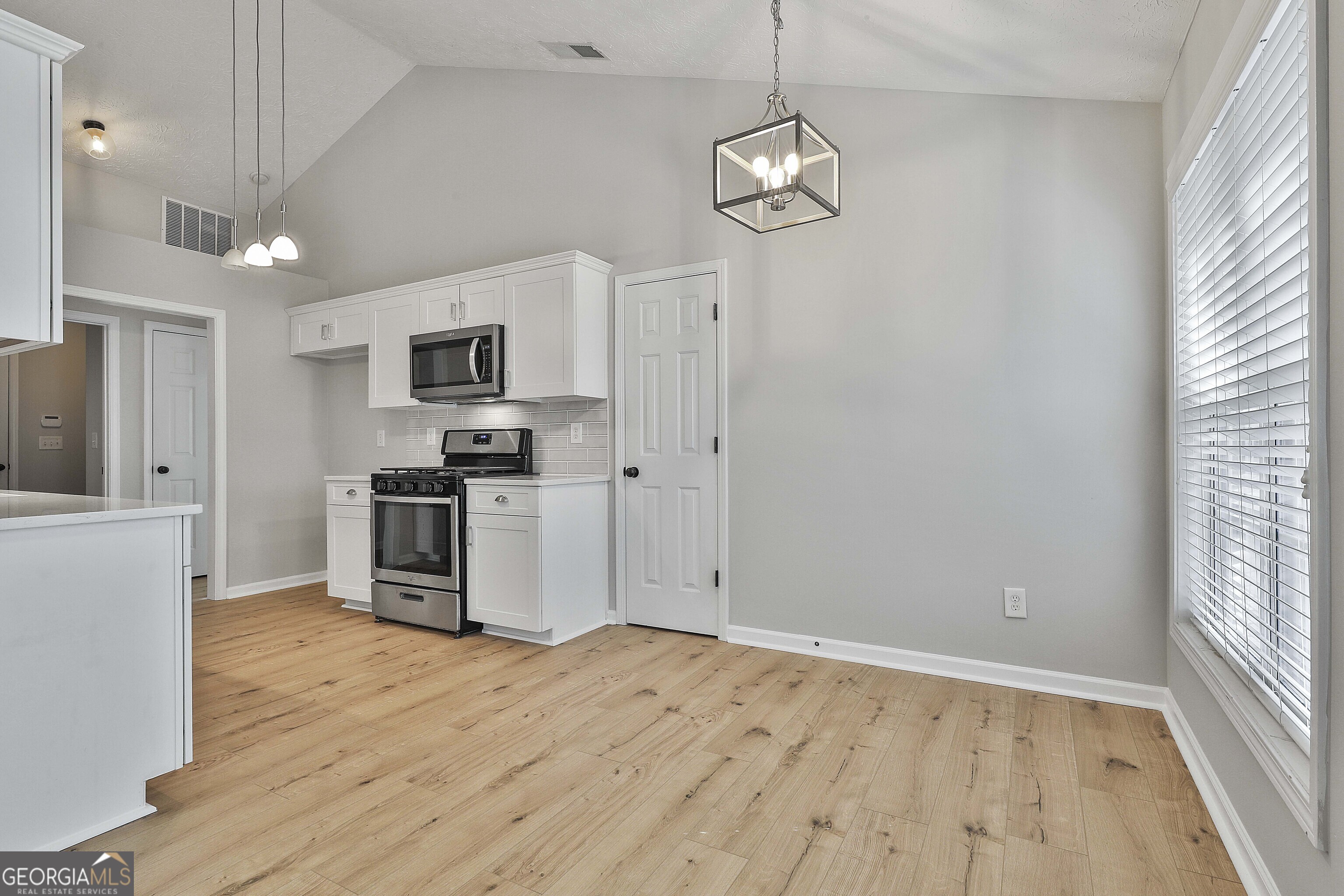 208 Lake Cove Approach