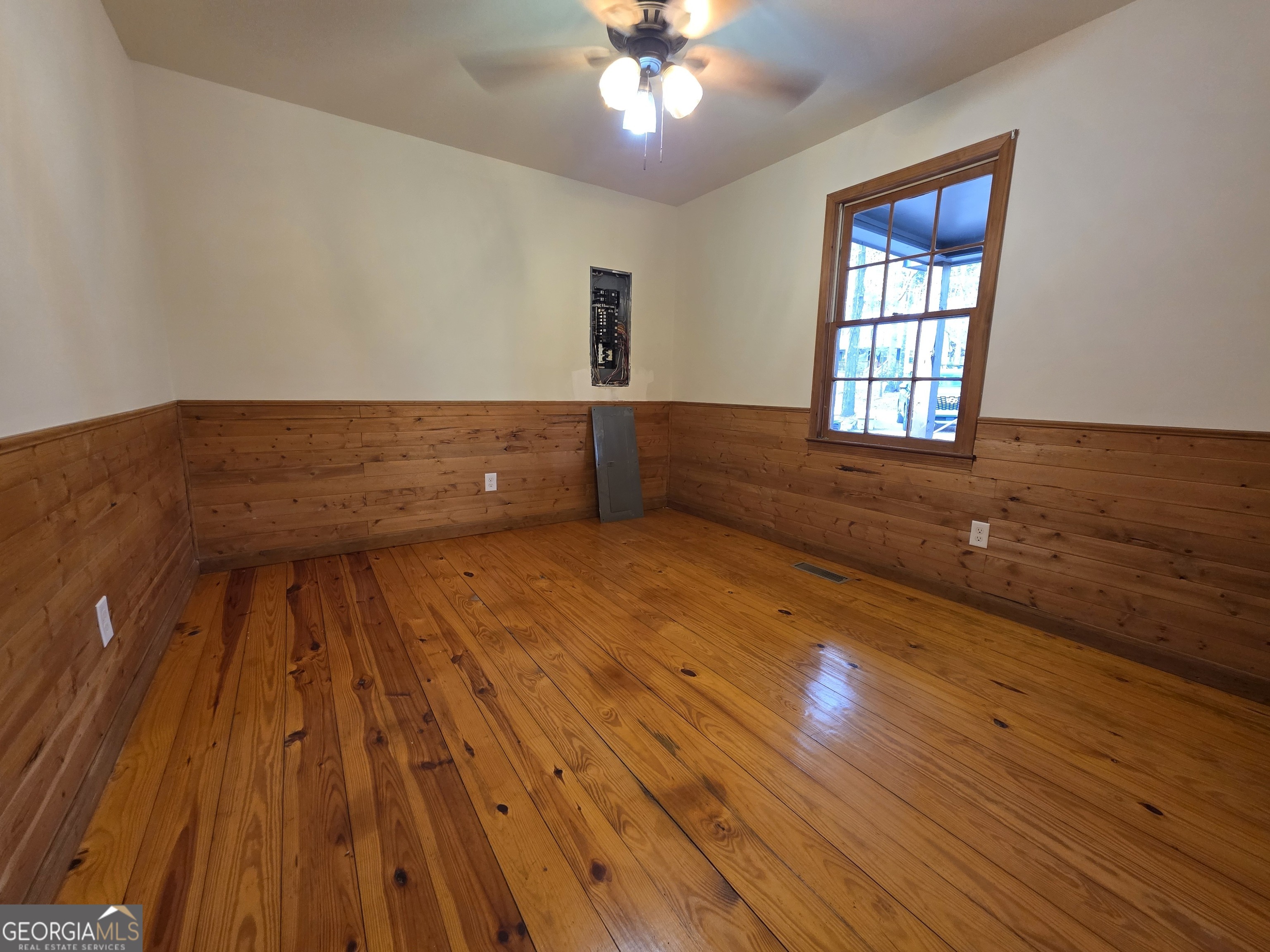 223 Dogwood Lane