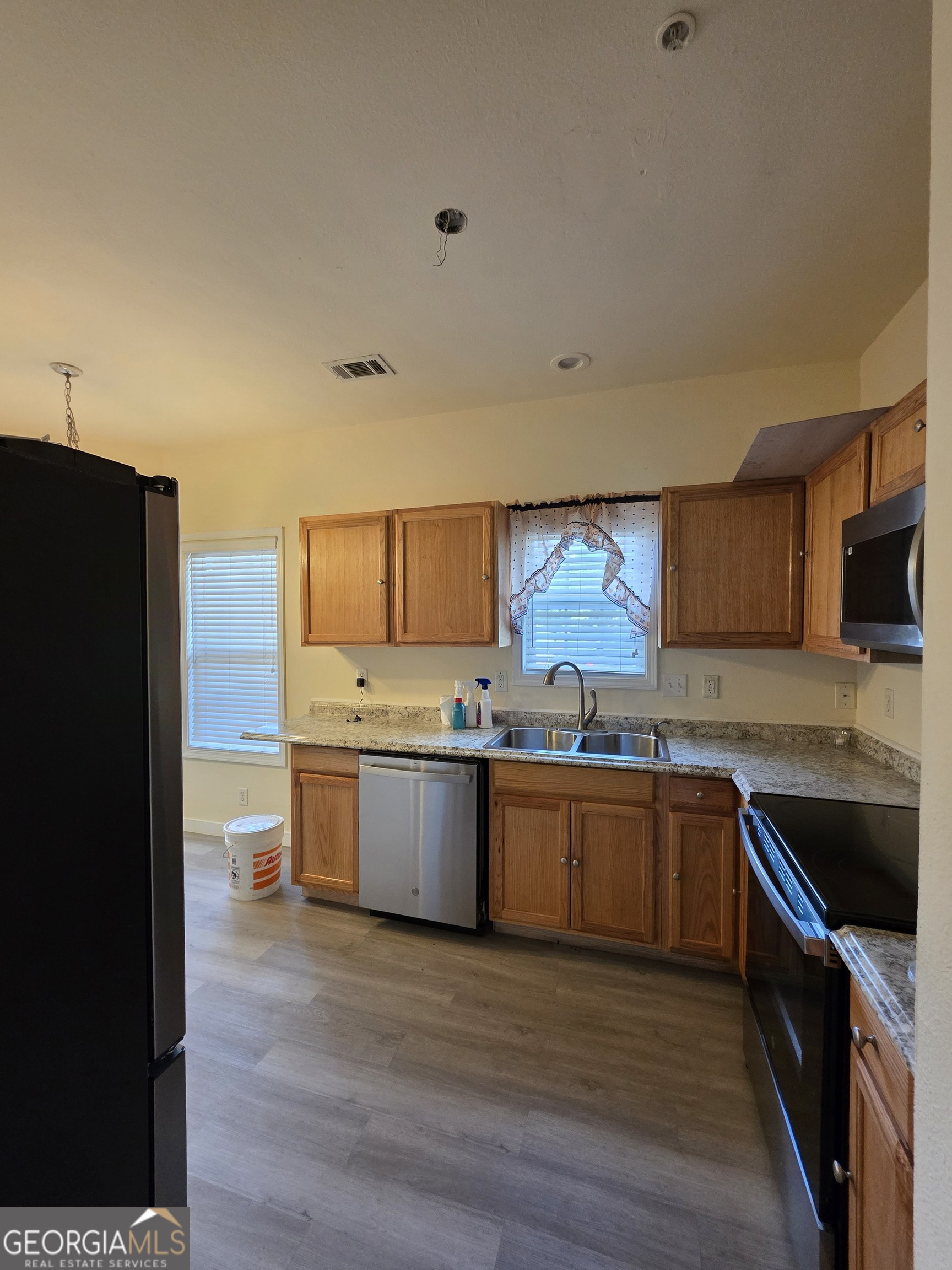 207 Granite Way