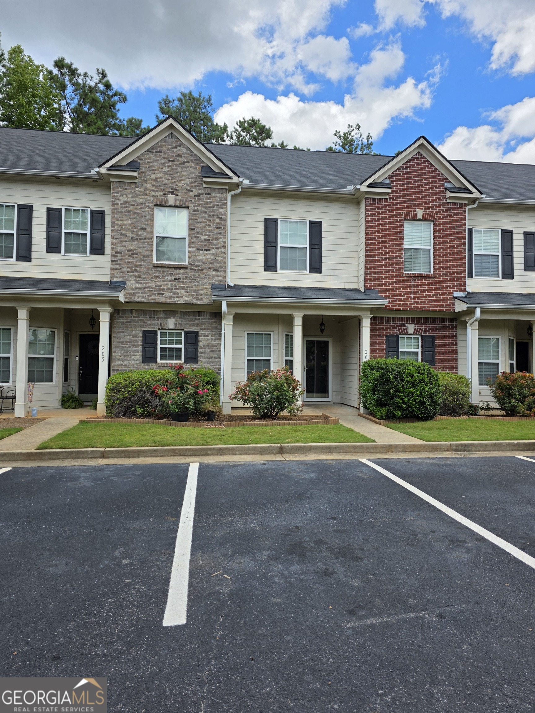 207 Granite Way