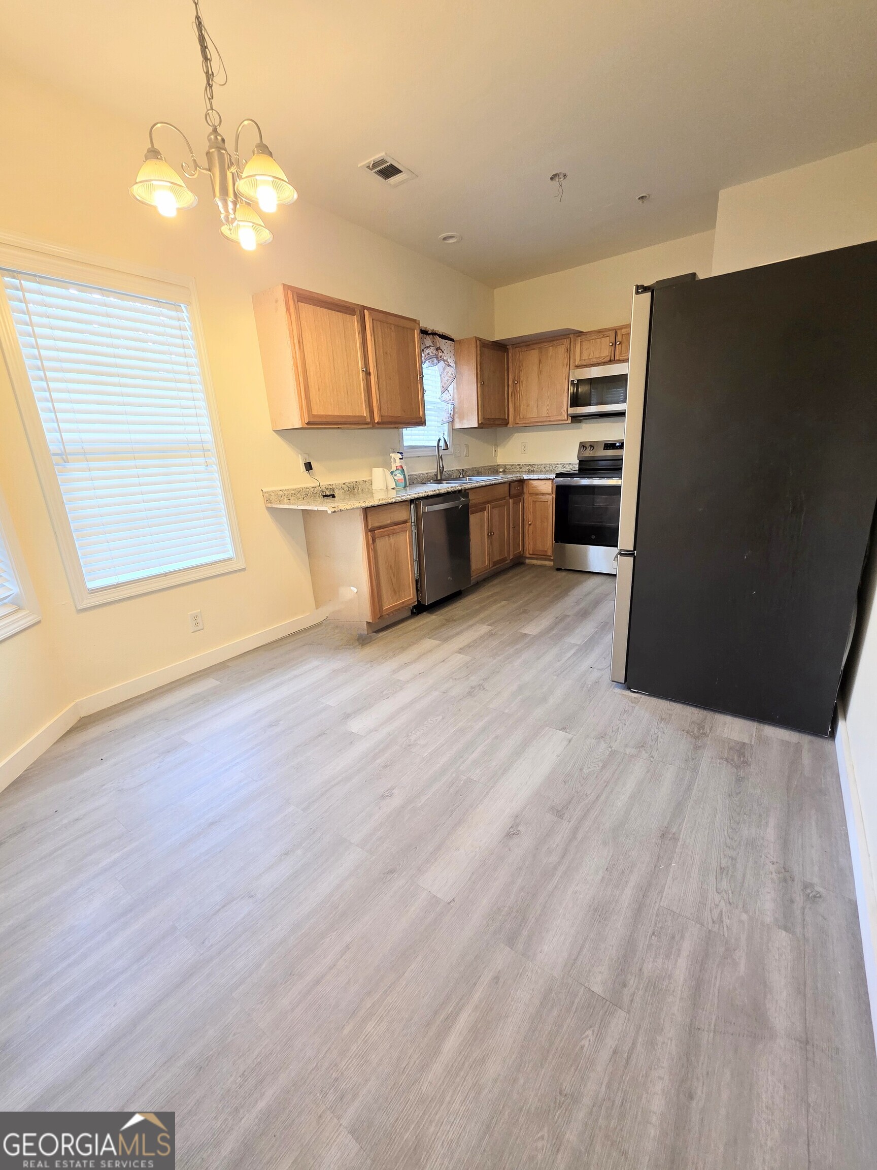 207 Granite Way