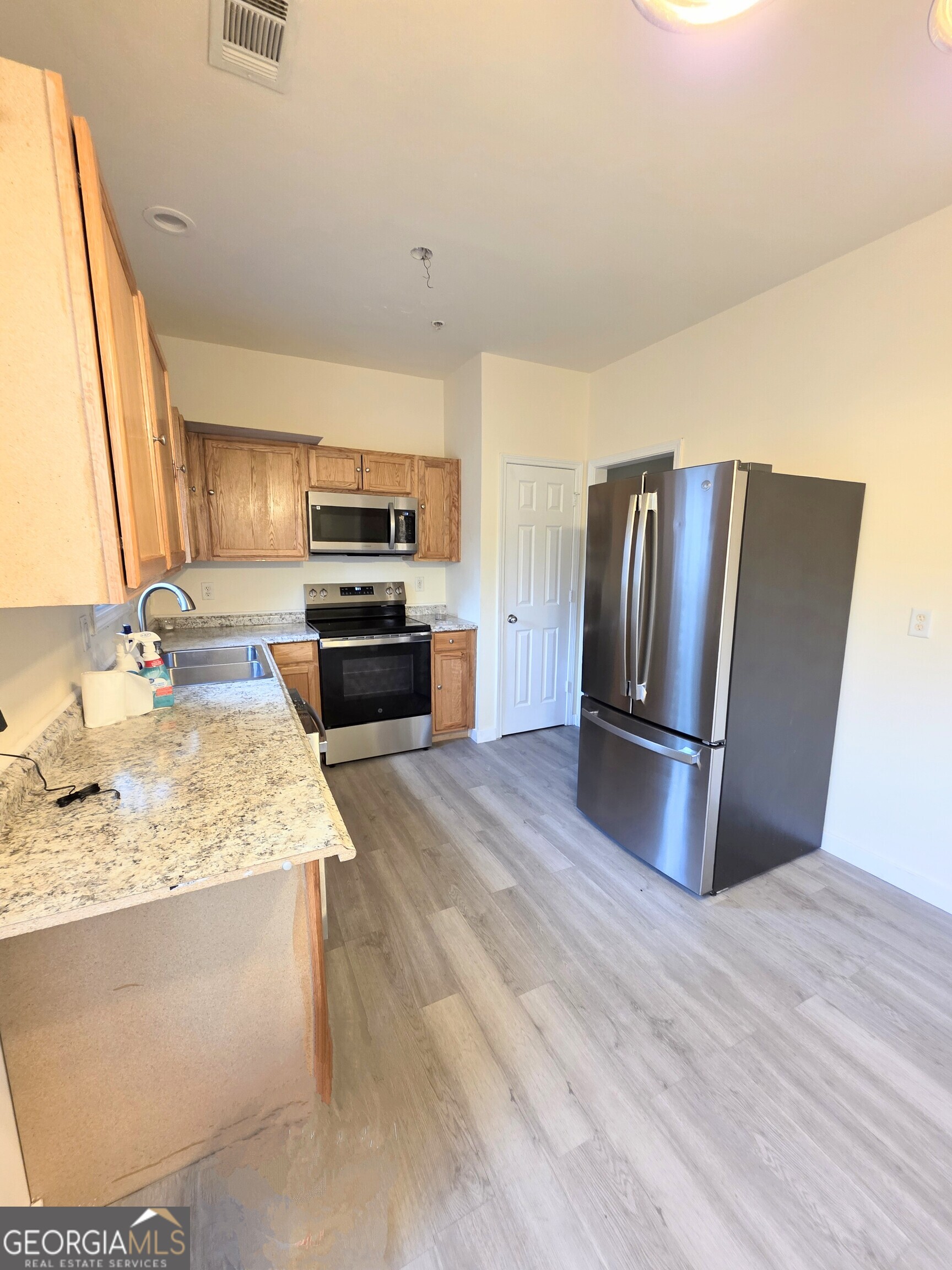 207 Granite Way