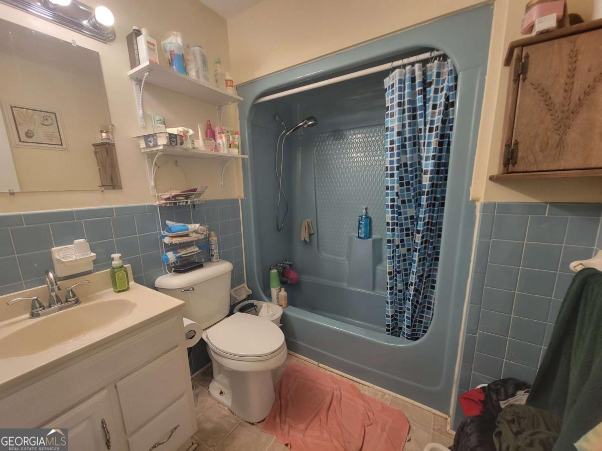 407 Earl North Road, Newnan