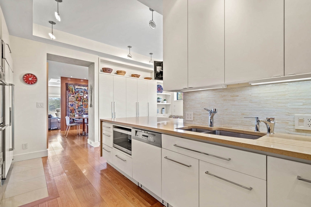 99 Florence Street # 4B Unit: 10-4B